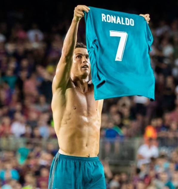 受到篮球比 受到篮球比